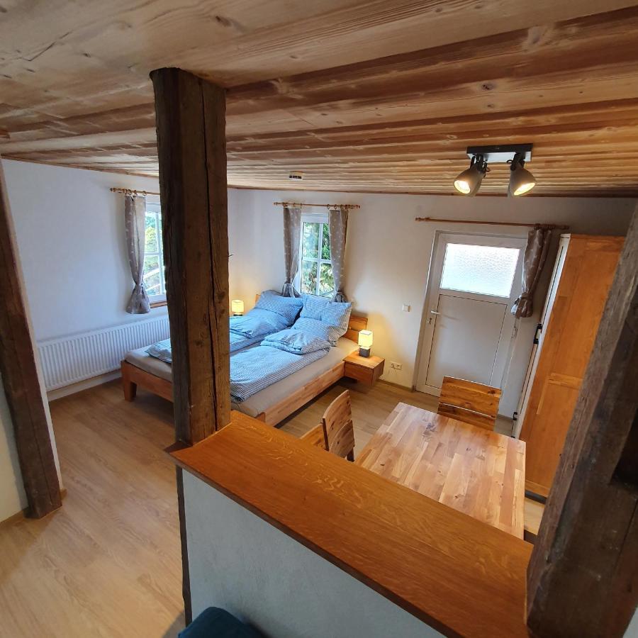 Alte Backstube - Ferienwohnung Huettenstube Und Ferienzimmer Auszeit Erkenbrechtsweiler Exterior foto
