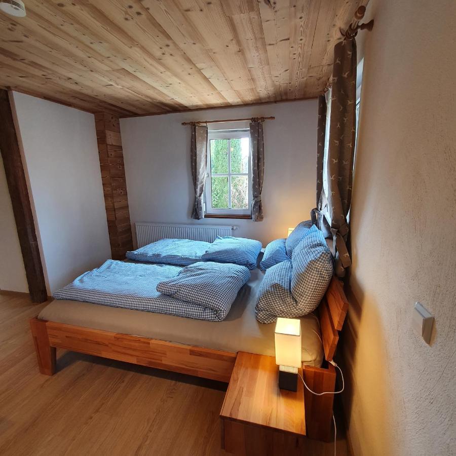 Alte Backstube - Ferienwohnung Huettenstube Und Ferienzimmer Auszeit Erkenbrechtsweiler Exterior foto