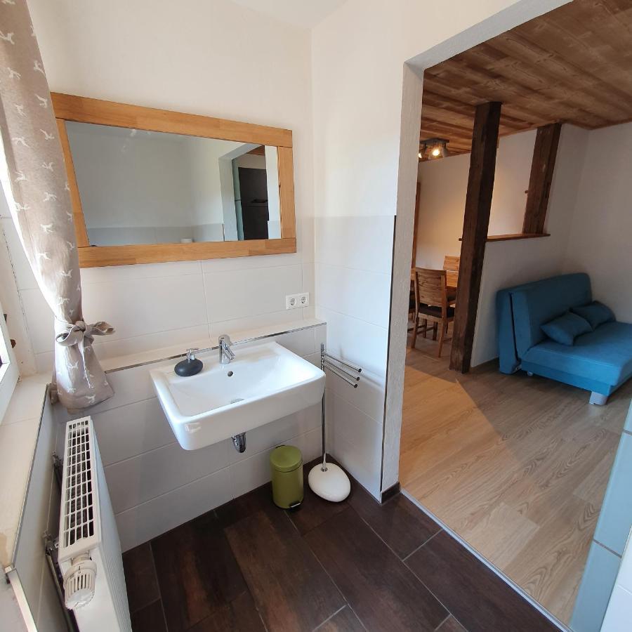 Alte Backstube - Ferienwohnung Huettenstube Und Ferienzimmer Auszeit Erkenbrechtsweiler Exterior foto