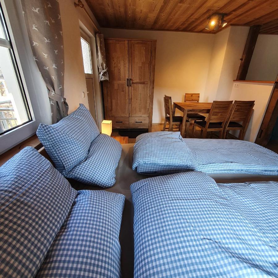 Alte Backstube - Ferienwohnung Huettenstube Und Ferienzimmer Auszeit Erkenbrechtsweiler Exterior foto