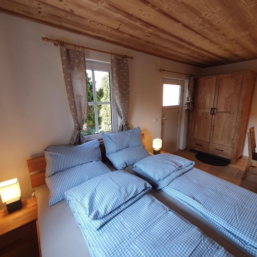 Alte Backstube - Ferienwohnung Huettenstube Und Ferienzimmer Auszeit Erkenbrechtsweiler Exterior foto